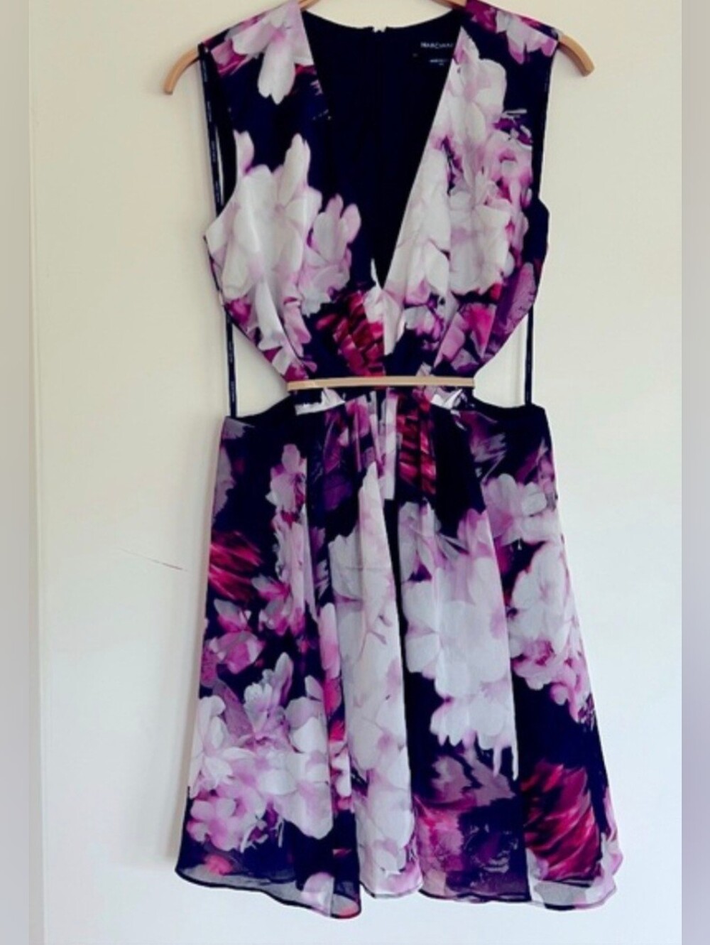Marciano Floral V-Neck Cut-out Waist With Metal Belt Flowy Dress